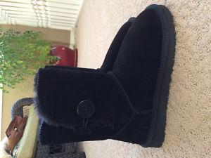 UGG Bailey Boots- New