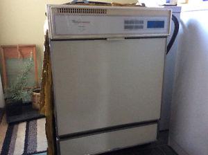 Whirlpool dishwasher excellent condition $50 ono