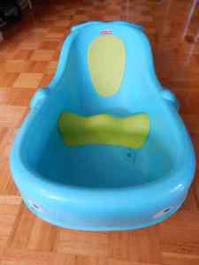 Fisher Price Whale Tub – Baby bath tub