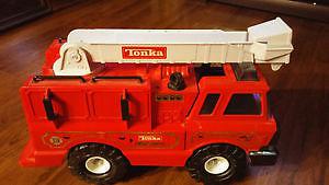 Large Tonka Fire Truck (metal and durable plastic)