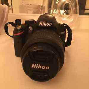OBO Low Shutter Count (Mint Condition) Nikon D and