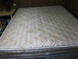 Queen size mattress and boxspring