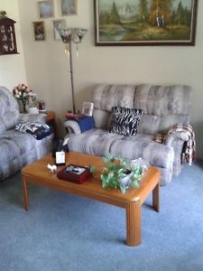Recliner love seat and recliner couch !!