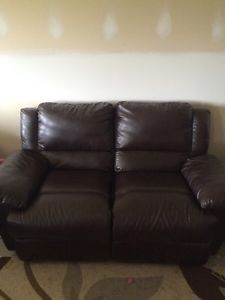 Reclining loveseat