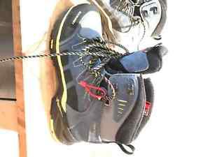 Size 8 - Mammut Hiking Boots - Only used once!