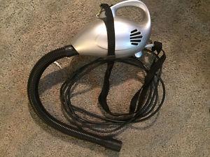 Small handheld vacuum