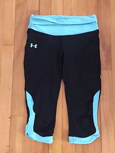 Under Armour women's small heat gear capris - new condition