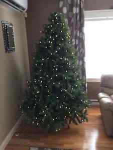 7.5 ft Prelit Christmas tree
