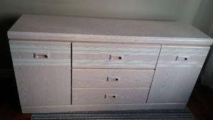 Bedroom three drawers cabinet very good condition very solid