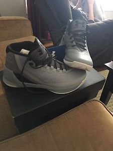 Curry 3's Size 10.5 *Never Worn*