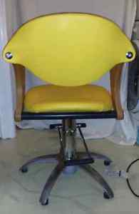 Hydraulic portable salon chair