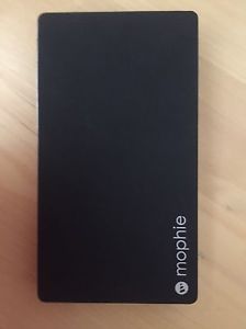 Mophie battery pack charger