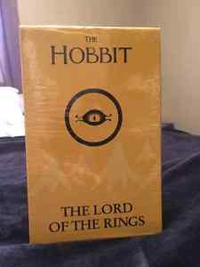 THE HOBBIT & THE LORD OF THE RINGS BOXED SET