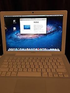 White Apple MacBook 13"