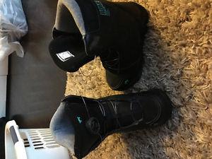 Youth Size 4 snowboard boots