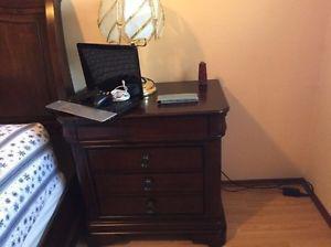 BEDROOM SET