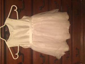 Flower girl dress size 3