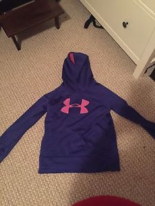 Girls under-armour sweater