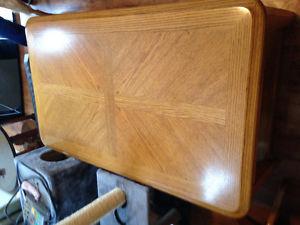 Oak coffee table.. extends!