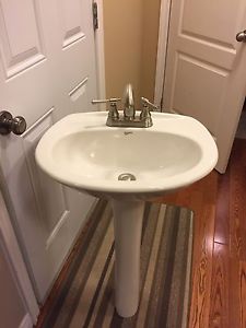 Pedestal sink (taps included if you want them)