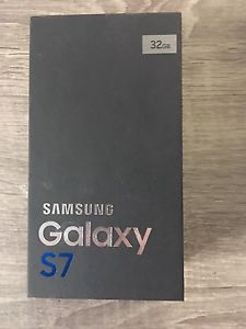 Samsung Galaxy S7 - Mint Condition w / LifeProof Case