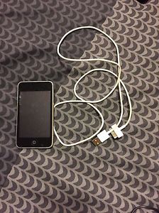 iPod touch (only stays on when charging, needs new battery?)