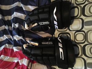 Brand new pair Vic hockey gloves