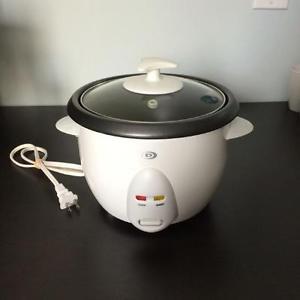 Durabrand 4 Cup Rice Cooker