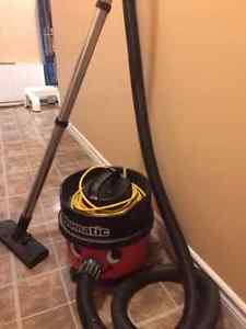 Henry vacuum like new