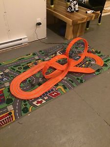 Hot wheels race track