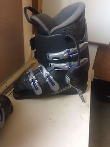 Salomon ski boots for sale !! $50