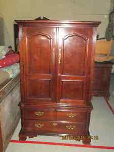 Thomasville dresser and or entertainment unit