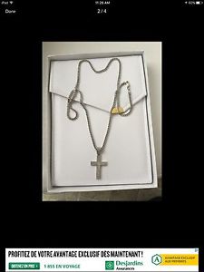 White gold chain and diamond cross
