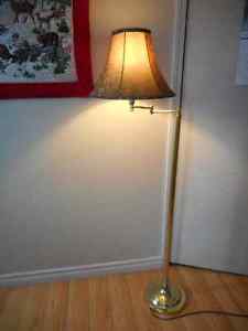 floor lamp top moves out or in