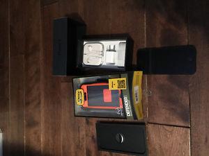 iPhone 5s boxed with brand new otterbox case included