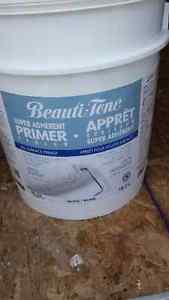 professional grade primer for all surfaces new unopened