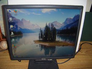 19 inch Acer lcd flatscreen monitor for sale