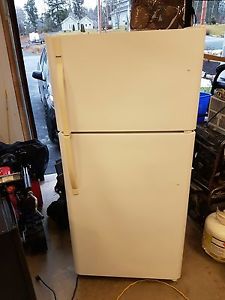 Kenmore Apt size Fridge