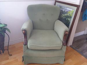 LOVELY ANTIQUE CHAIR