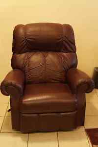 La-Z-Boy Brown Recliner Chair (can take apart for easy move)