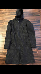 Lululemon jacket size 4