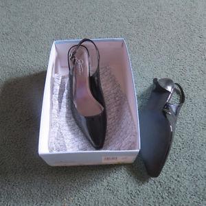 New in box Leather patten shoes