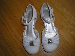 Size 1 Girl's White Shoes - Smart Fit Brand