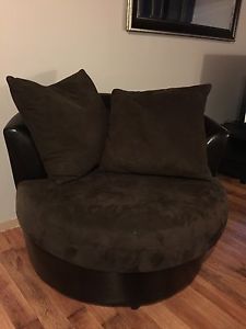 Wanted: Sofa Chair