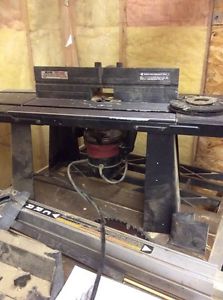 Craftsman router and table