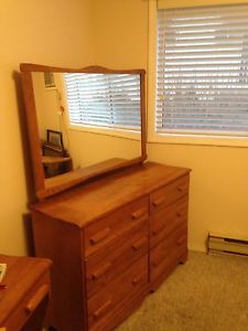 Maple single bed,dresser, desk