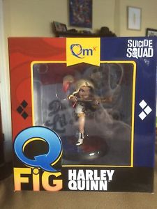 Q Fig Harley Quinn figurine Still sealed
