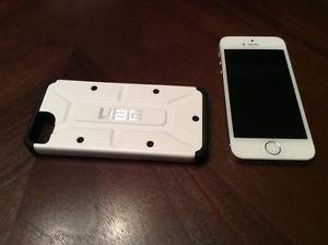 16GB iPhone 5s and urban armour gear case