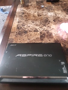 Acer Aspire 1