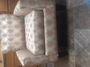 Beautiful cream and gold accent chair $175 OBO